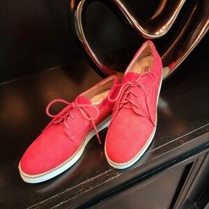Pretty Red Suede Shoes!!❤️🌞❤️
